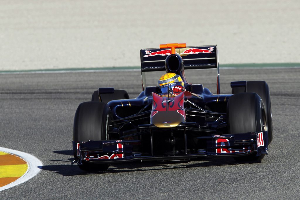 Test Valencia primi km, 2010 Formula One Testing
Valencia, Spain. 1st February 2010.
xxxx
Photo: Glenn Dunbar/LAT Photographic  
ref: Digital Image _G7C9428